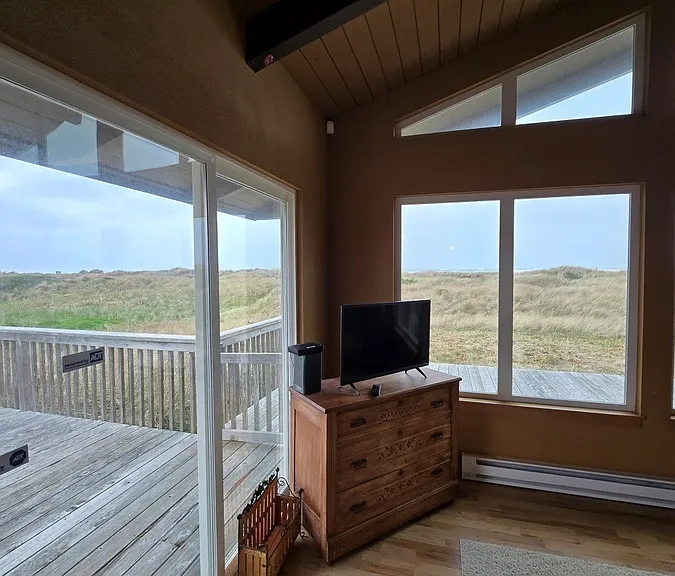 1902 NW Oceania Dr — Photo 12