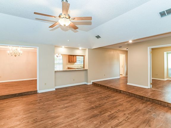 4th image of 5140 Harbor Point Cir