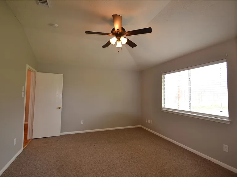 5126 Riverwood Dr — Photo 33