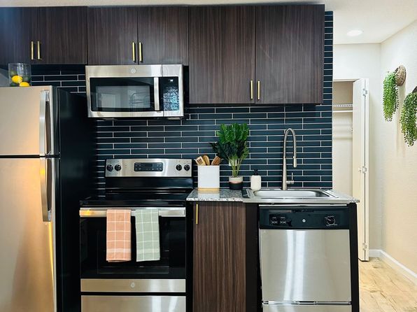 9220 N Interstate Highway 35 #2106