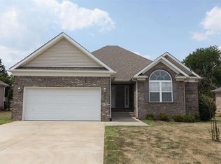 3348 Fair Oaks Cir, Bowling Green, KY 42104