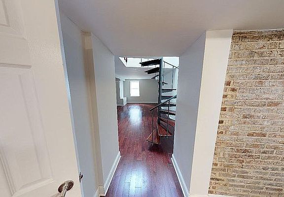 4th image of 66 Pearl St APT 502