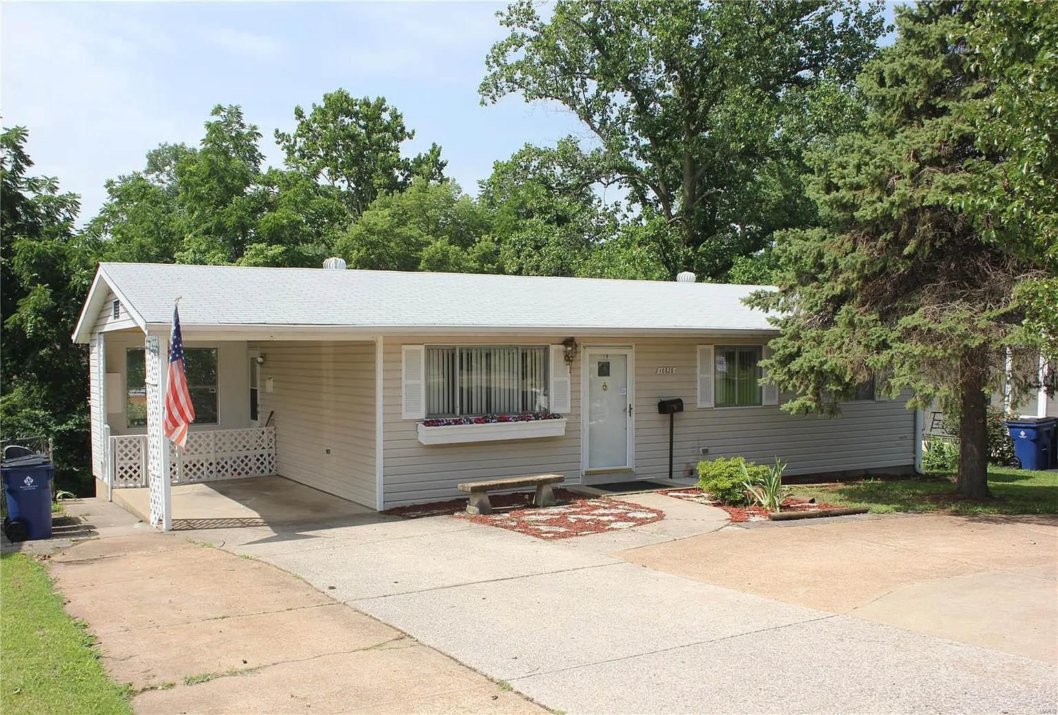 10828 Midland Blvd photo 1