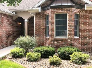 1920 Willow Crest Dr, Peoria, IL 61614