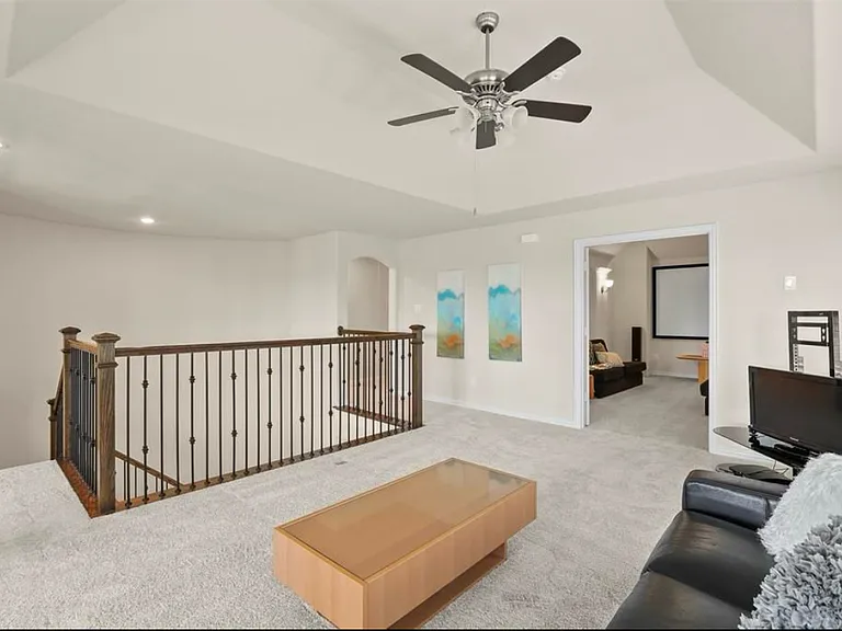 5665 Lightfoot Ln — Photo 23