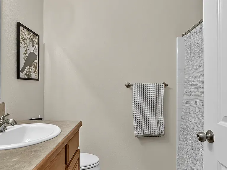 8106 W Penny Ln — Photo 15