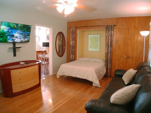 3042 E 3rd St APT 11, Long Beach, CA 90814