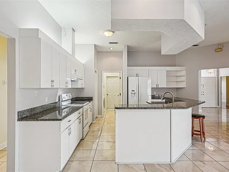 918 Academy Dr — Photo 29