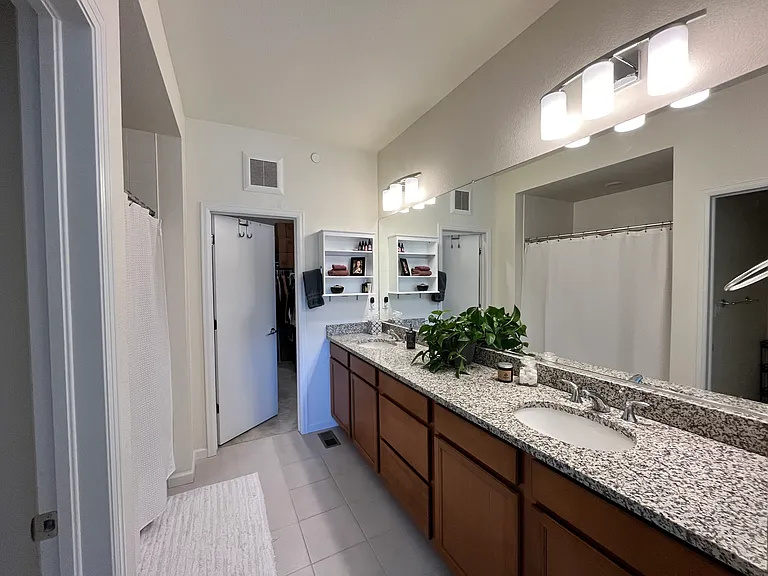 1841 S Dunkirk St #204 — Photo 10
