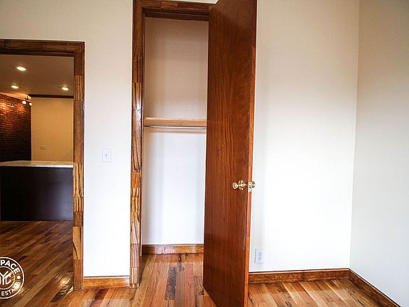5th image of 81 Crooke Ave APT 20