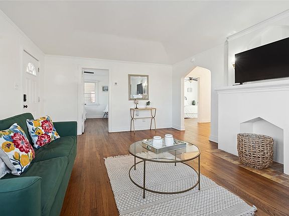 3rd image of 2321 N Youngs Blvd