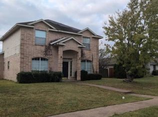 2712 Pioneer Ln, Lancaster, TX 75146