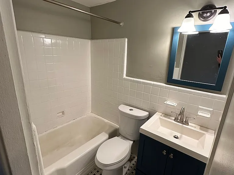 728 E Chester Pike — Photo 7