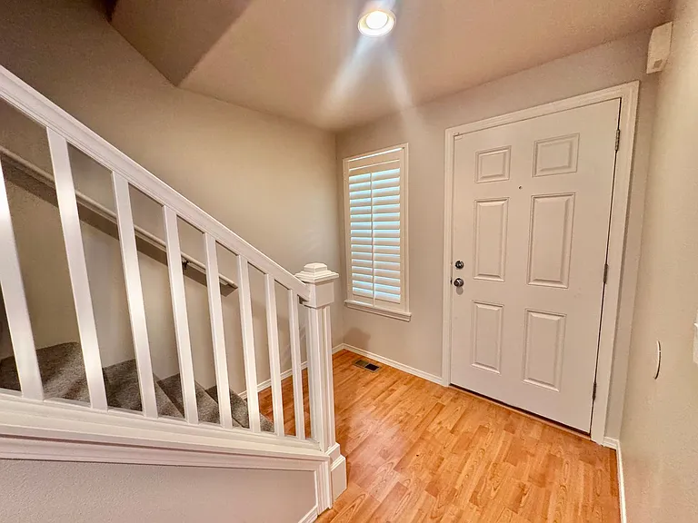 8007 NE 38th Ave — Photo 4