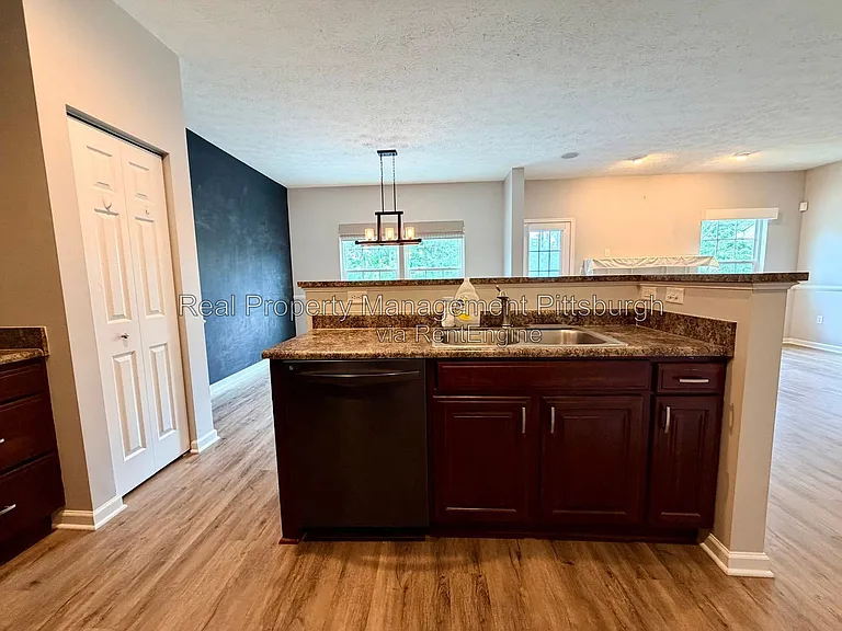 242 Corey Dr — Photo 11