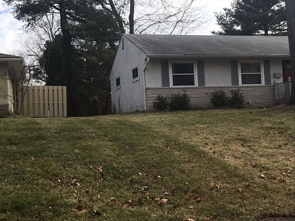 3rd image of 180 Serran Dr