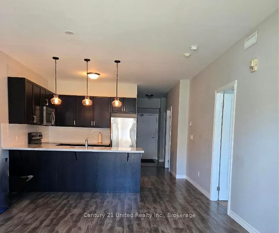 1 bed, $2,370 — Photo 3