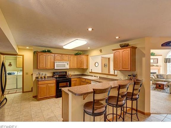 2nd image of 1947 Marsh Ln Unit 1947