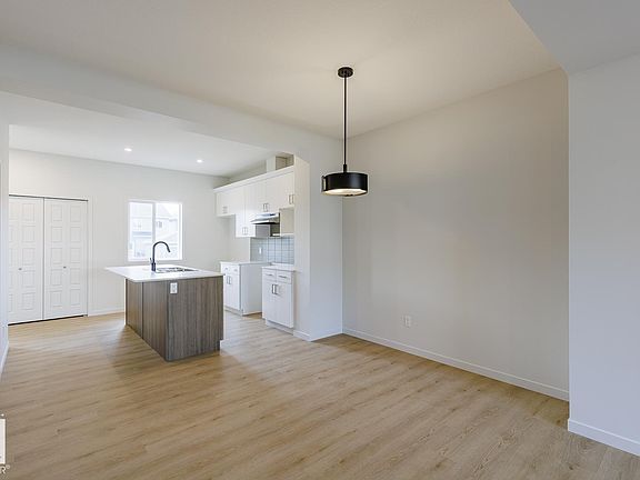 5th image of 3617 Triomphe Blvd