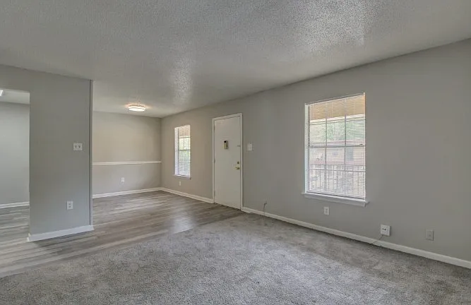 Breckenridge Square Apartments — Photo 9