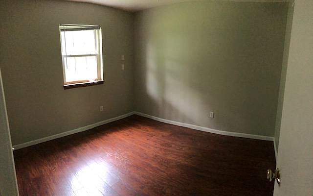 1st image of 2309 Alan Dr