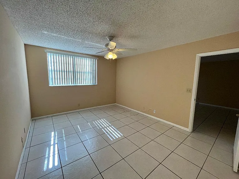 2885 SW 22nd Ave #106 — Photo 5