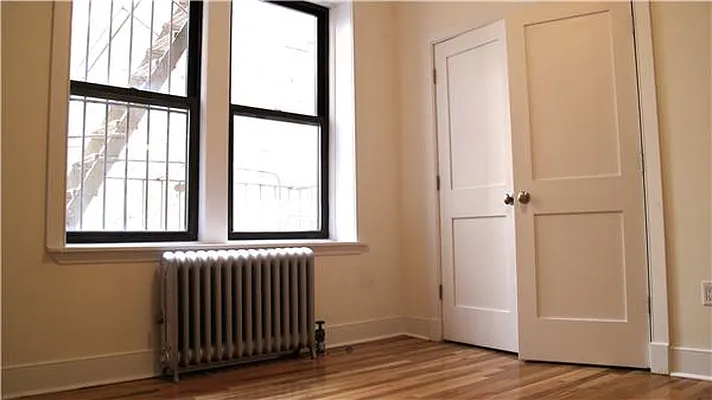 Rented by R New York | media 16