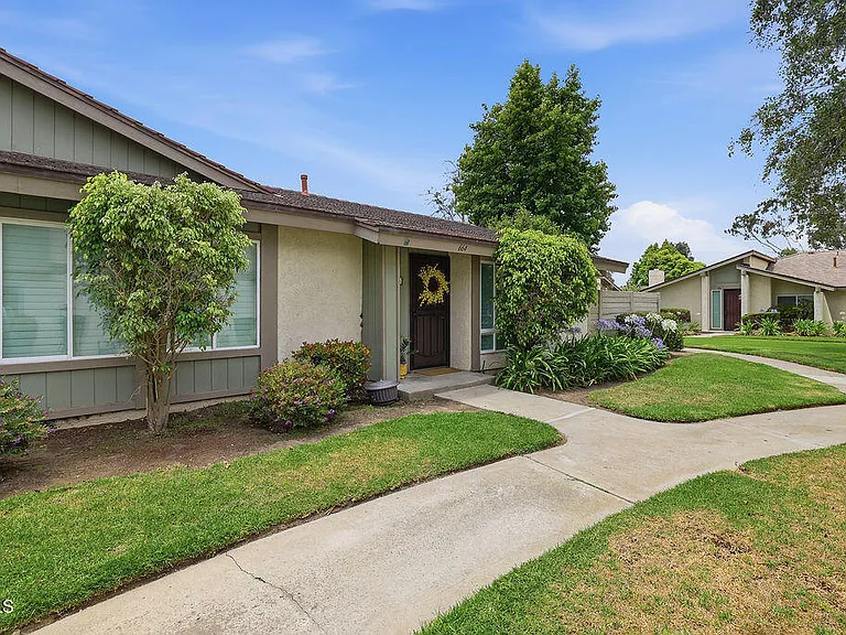 664 Holly Ave — Photo 3