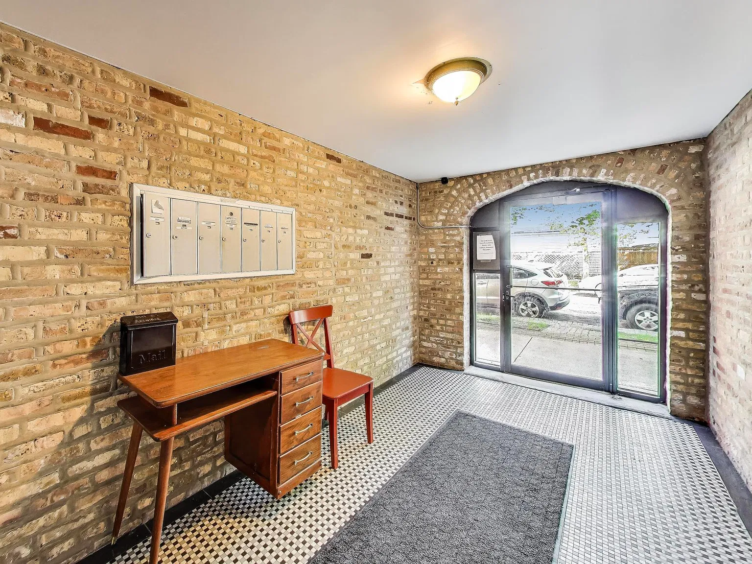 2 bed, 1200 sqft, $2,600 — Photo 4
