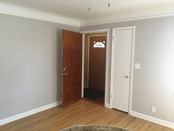 2nd image of 4158 46th Ave S