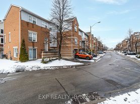 225 Sherway Gardens Rd #2010, Toronto, ON M9C 0A3