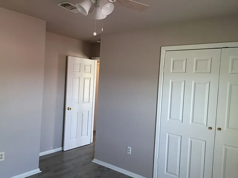 901-903 Meadowlark Cir — Photo 6