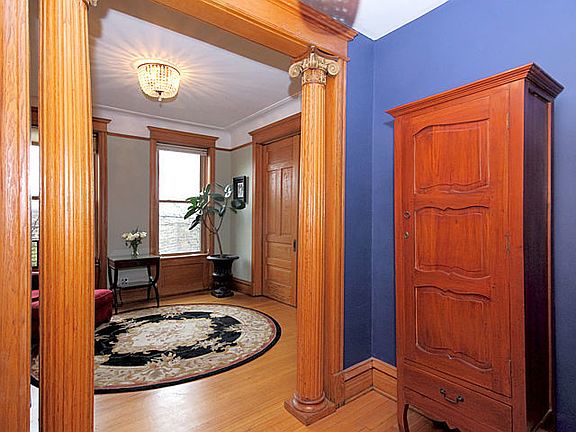 2nd image of 4003 N Greenview Ave #3N