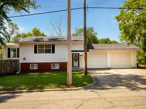 205 E 12th Ave, Augusta, KS 67010