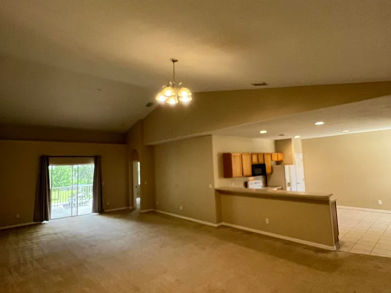 1040 Venetian Dr #203 — Photo 4