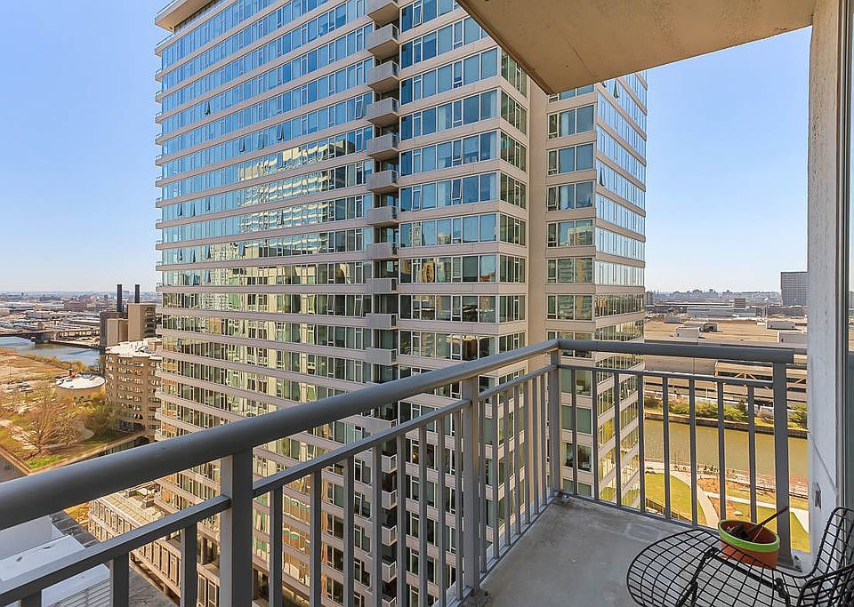 701 S Wells St APT 3105 Virtual Staging Package