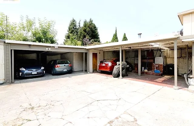 3110 Martin Luther King Jr Way — Photo 16