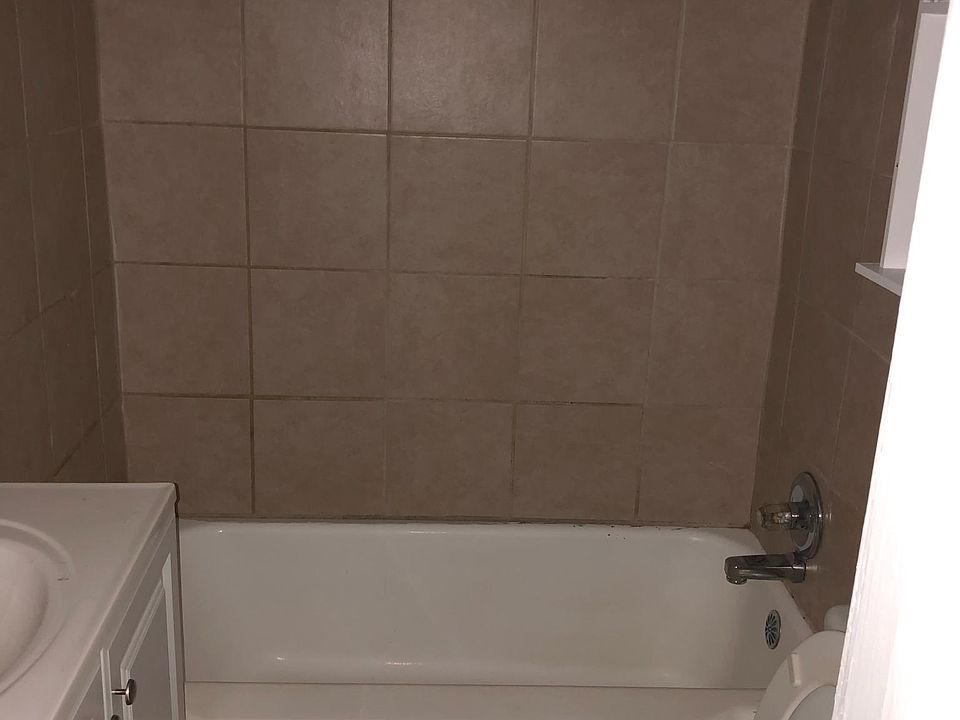 2nd image of 349B Northside Dr #B