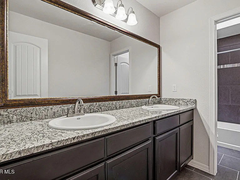 11381 Bullseye St — Photo 38