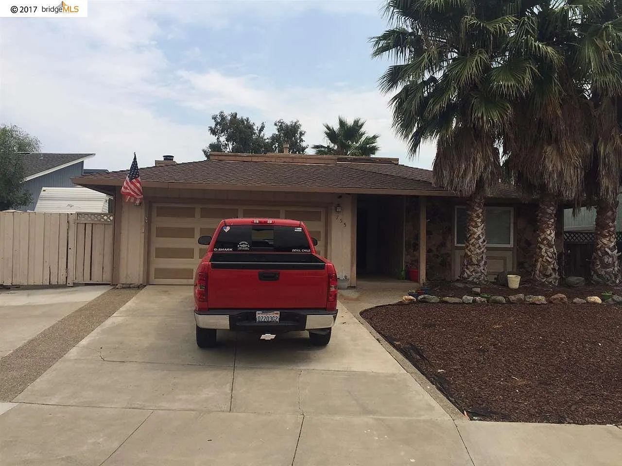 755 Beaver Ln photo 1