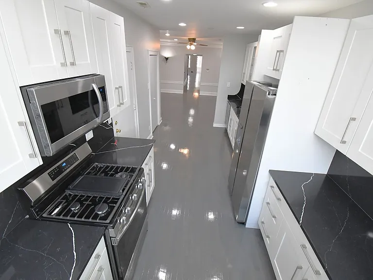 6138 N Kenmore Ave #2 — Photo 8