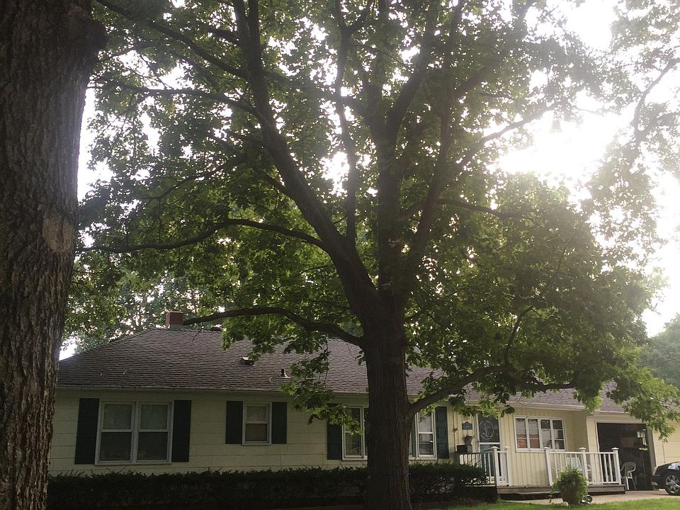 1st image of 1001 E 108th Ter