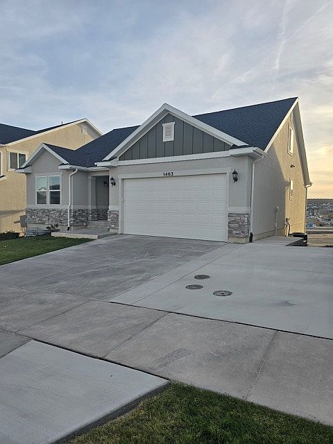 1st image of 1463 W Russo Dr #2
