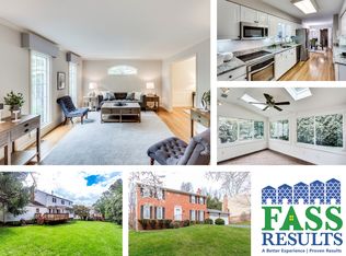 1354 Snow Meadow Ln, Mc Lean, VA 22102