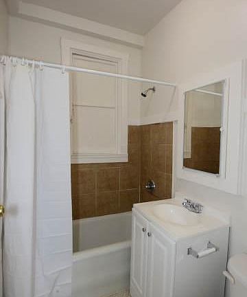 5th image of 938 Geary St