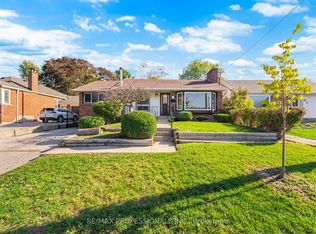 11 Jeanette St, Toronto, ON M1M3G2