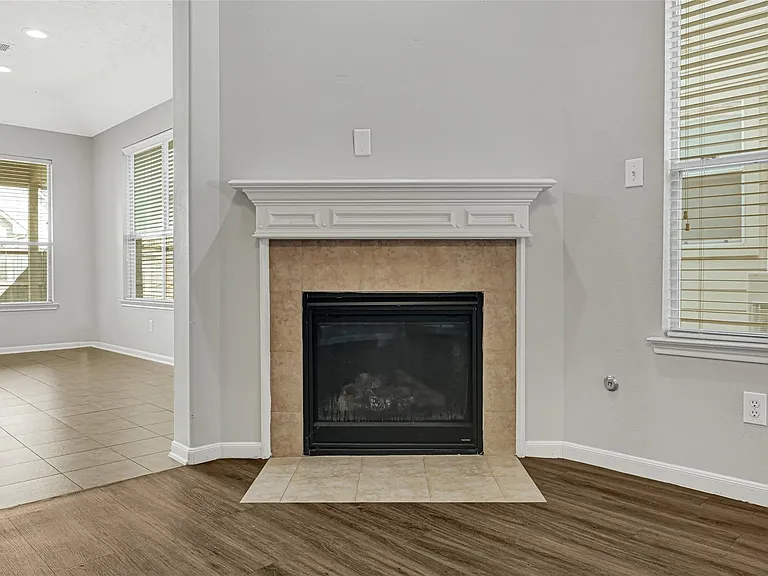 17255 Lafayette Hollow Ln — Photo 8