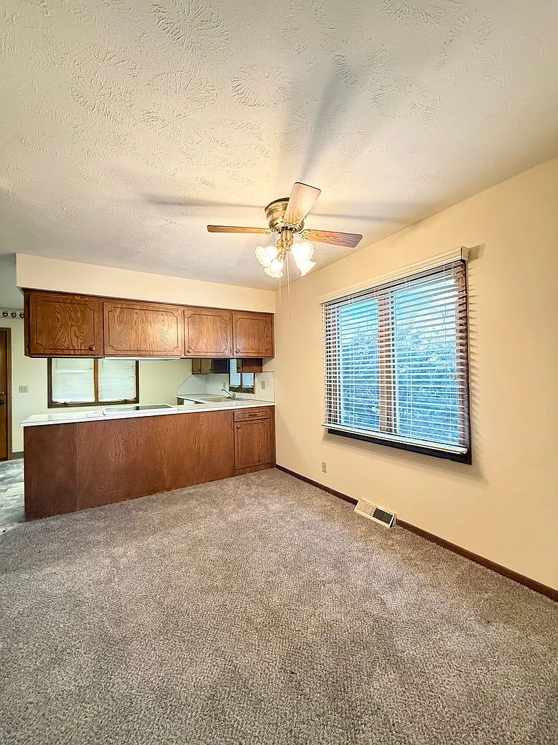 Spacious 3 Bedroom Duplex! Available Now! — Photo 3