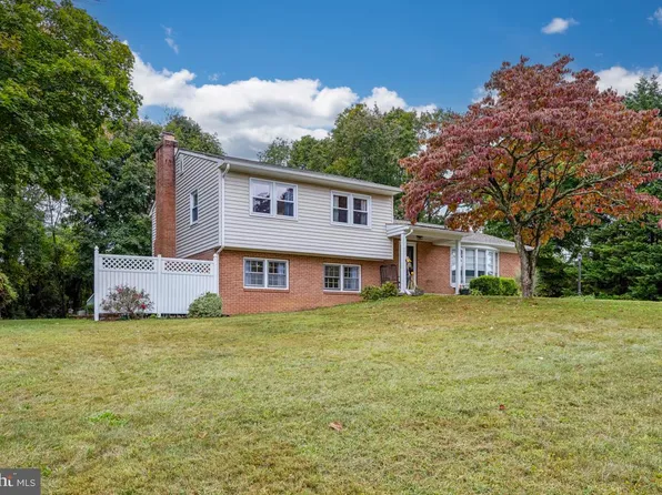 4207 Hillcrest Ave, Hampstead, MD 21074