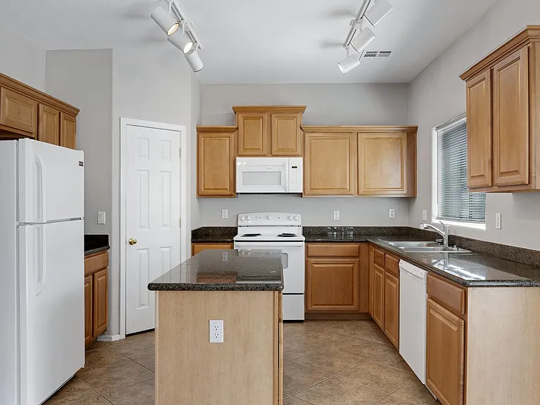 2725 W Jasper Butte Dr — Photo 11